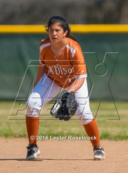 Thumbnail 3 in JV: MacArthur vs Madison JV photogallery.