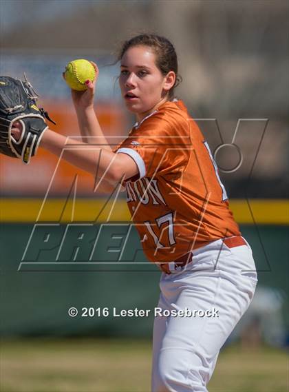 Thumbnail 3 in JV: MacArthur vs Madison JV photogallery.