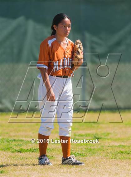 Thumbnail 3 in JV: MacArthur vs Madison JV photogallery.