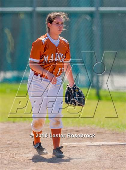 Thumbnail 2 in JV: MacArthur vs Madison JV photogallery.
