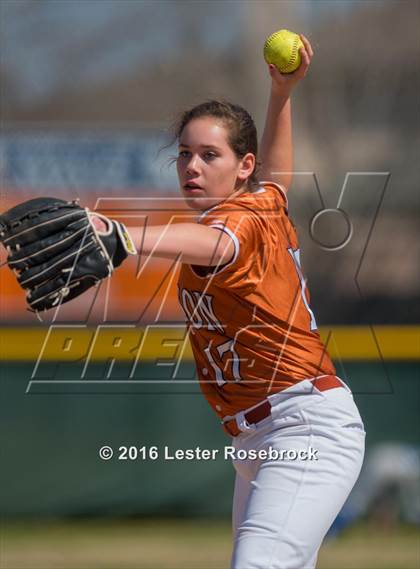 Thumbnail 1 in JV: MacArthur vs Madison JV photogallery.