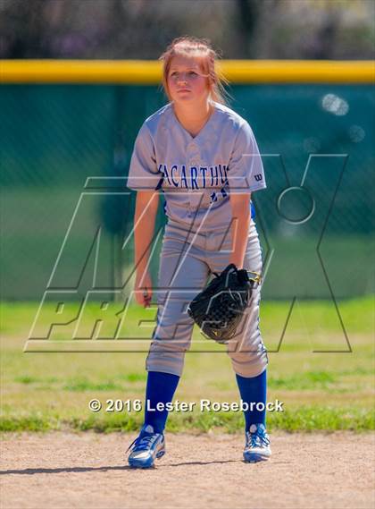 Thumbnail 1 in JV: MacArthur vs Madison JV photogallery.
