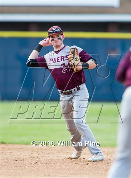 Thumbnail 3 in Corning-Painted Post vs Kingston (NYSPHSAA Class AA Regional Semifinal) photogallery.