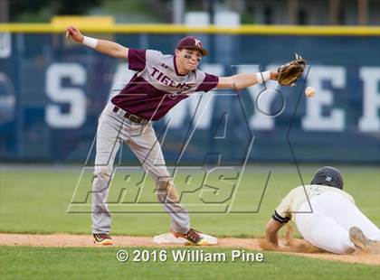 Thumbnail 3 in Corning-Painted Post vs Kingston (NYSPHSAA Class AA Regional Semifinal) photogallery.
