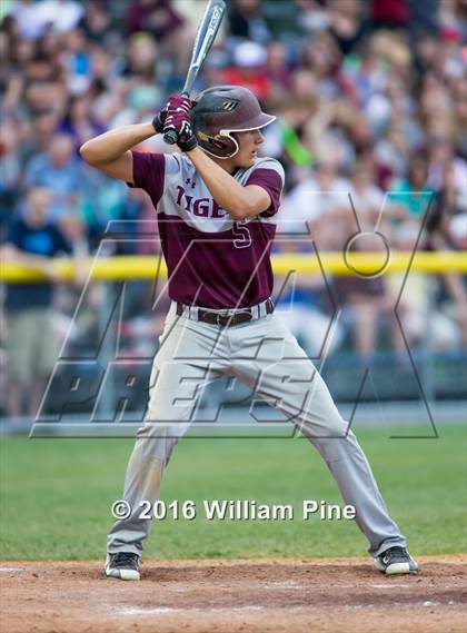 Thumbnail 2 in Corning-Painted Post vs Kingston (NYSPHSAA Class AA Regional Semifinal) photogallery.