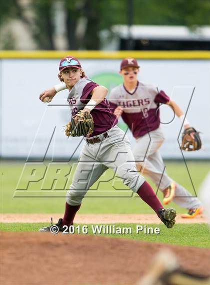 Thumbnail 1 in Corning-Painted Post vs Kingston (NYSPHSAA Class AA Regional Semifinal) photogallery.