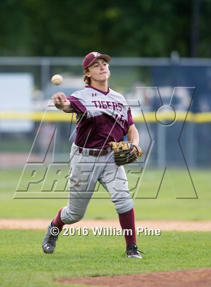 Thumbnail 3 in Corning-Painted Post vs Kingston (NYSPHSAA Class AA Regional Semifinal) photogallery.