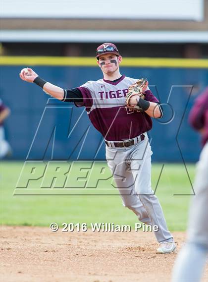 Thumbnail 1 in Corning-Painted Post vs Kingston (NYSPHSAA Class AA Regional Semifinal) photogallery.