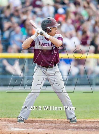 Thumbnail 1 in Corning-Painted Post vs Kingston (NYSPHSAA Class AA Regional Semifinal) photogallery.