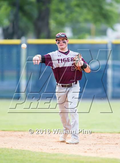 Thumbnail 3 in Corning-Painted Post vs Kingston (NYSPHSAA Class AA Regional Semifinal) photogallery.