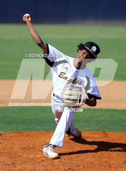 Thumbnail 3 in Bright Star Secondary Charter Academy vs. King/Drew (CIF LACS D3 Playoffs) photogallery.