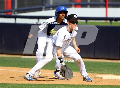 Thumbnail 3 in Bright Star Secondary Charter Academy vs. King/Drew (CIF LACS D3 Playoffs) photogallery.