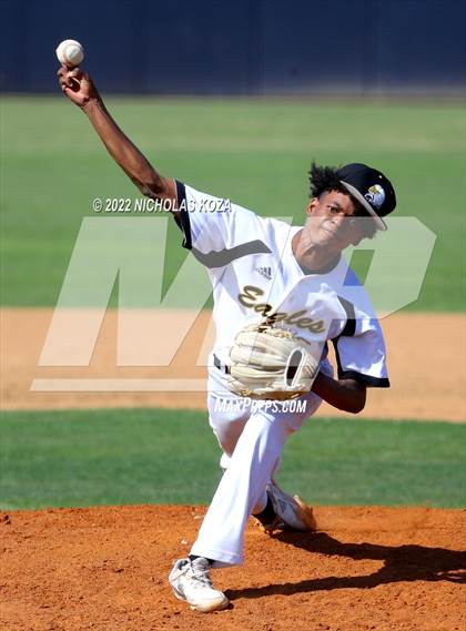 Thumbnail 3 in Bright Star Secondary Charter Academy vs. King/Drew (CIF LACS D3 Playoffs) photogallery.