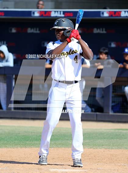 Thumbnail 3 in Bright Star Secondary Charter Academy vs. King/Drew (CIF LACS D3 Playoffs) photogallery.