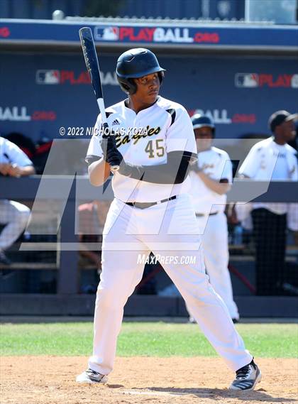 Thumbnail 2 in Bright Star Secondary Charter Academy vs. King/Drew (CIF LACS D3 Playoffs) photogallery.