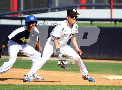 Thumbnail 2 in Bright Star Secondary Charter Academy vs. King/Drew (CIF LACS D3 Playoffs) photogallery.