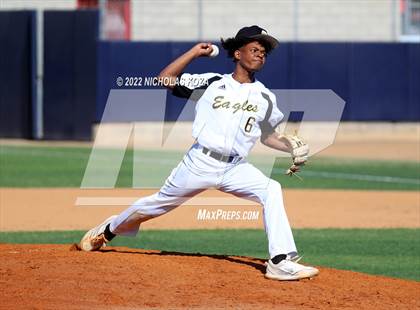 Thumbnail 2 in Bright Star Secondary Charter Academy vs. King/Drew (CIF LACS D3 Playoffs) photogallery.