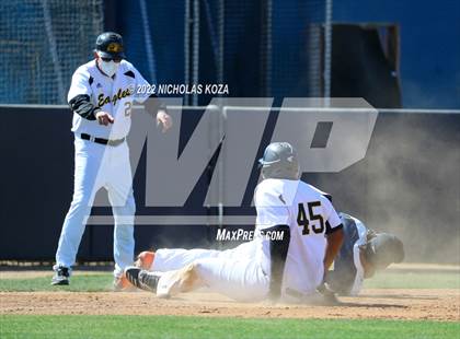 Thumbnail 2 in Bright Star Secondary Charter Academy vs. King/Drew (CIF LACS D3 Playoffs) photogallery.