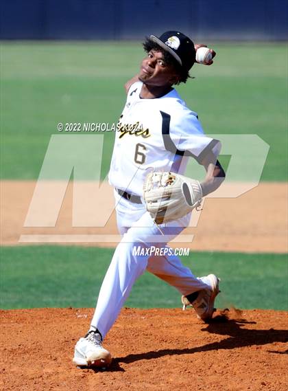 Thumbnail 2 in Bright Star Secondary Charter Academy vs. King/Drew (CIF LACS D3 Playoffs) photogallery.