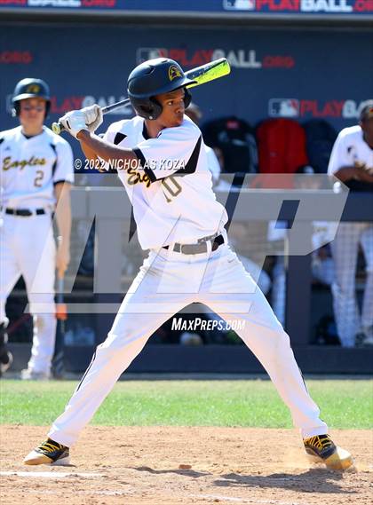 Thumbnail 2 in Bright Star Secondary Charter Academy vs. King/Drew (CIF LACS D3 Playoffs) photogallery.