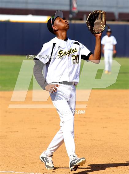 Thumbnail 2 in Bright Star Secondary Charter Academy vs. King/Drew (CIF LACS D3 Playoffs) photogallery.