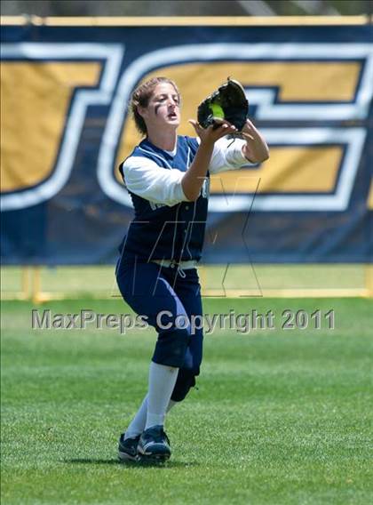 Thumbnail 3 in Mater Dei vs Madison (CIF SDS D4 Final) photogallery.
