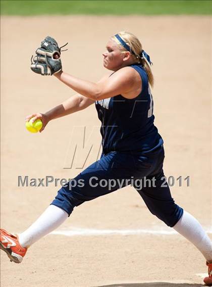Thumbnail 3 in Mater Dei vs Madison (CIF SDS D4 Final) photogallery.