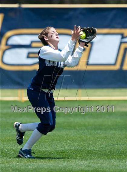 Thumbnail 2 in Mater Dei vs Madison (CIF SDS D4 Final) photogallery.