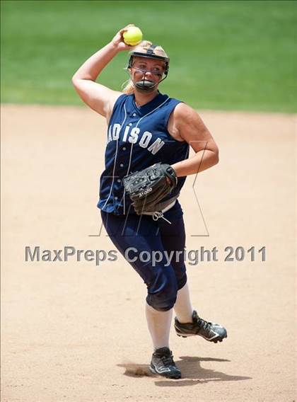 Thumbnail 1 in Mater Dei vs Madison (CIF SDS D4 Final) photogallery.