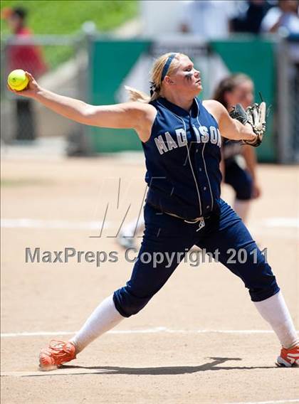 Thumbnail 1 in Mater Dei vs Madison (CIF SDS D4 Final) photogallery.