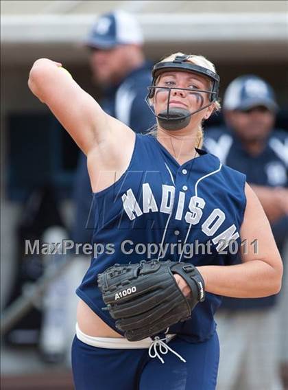 Thumbnail 2 in Mater Dei vs Madison (CIF SDS D4 Final) photogallery.