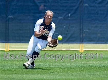 Thumbnail 2 in Mater Dei vs Madison (CIF SDS D4 Final) photogallery.