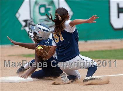 Thumbnail 2 in Mater Dei vs Madison (CIF SDS D4 Final) photogallery.
