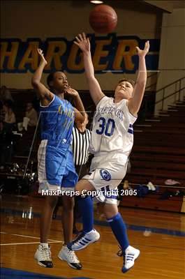 Thumbnail 1 in Garey @ Charter Oak photogallery.