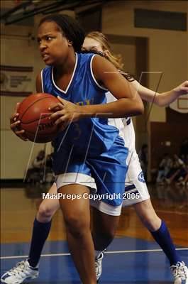 Thumbnail 3 in Garey @ Charter Oak photogallery.