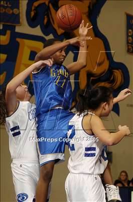 Thumbnail 2 in Garey @ Charter Oak photogallery.