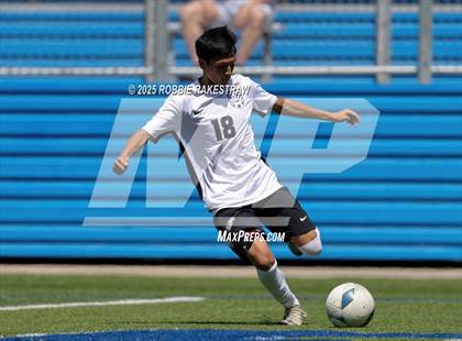 Thumbnail 3 in Austin Achieve vs. Gainesville (UIL 4A Soccer Division II Final) photogallery.