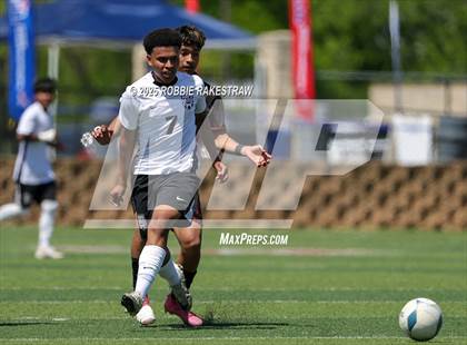 Thumbnail 1 in Austin Achieve vs. Gainesville (UIL 4A Soccer Division II Final) photogallery.