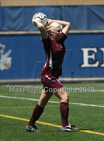 Thumbnail 1 in Rocky Mountain vs. Arapahoe (5A Semifinal) photogallery.