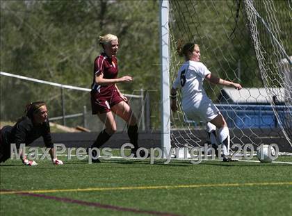 Thumbnail 1 in Rocky Mountain vs. Arapahoe (5A Semifinal) photogallery.