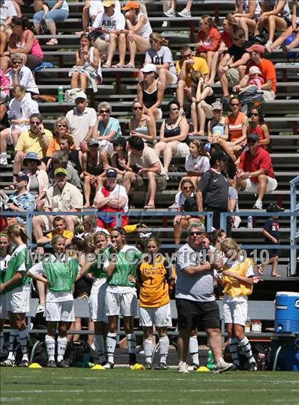 Thumbnail 2 in Rocky Mountain vs. Arapahoe (5A Semifinal) photogallery.