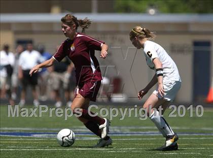 Thumbnail 3 in Rocky Mountain vs. Arapahoe (5A Semifinal) photogallery.