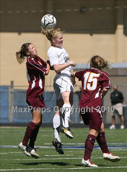 Thumbnail 3 in Rocky Mountain vs. Arapahoe (5A Semifinal) photogallery.