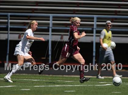 Thumbnail 2 in Rocky Mountain vs. Arapahoe (5A Semifinal) photogallery.