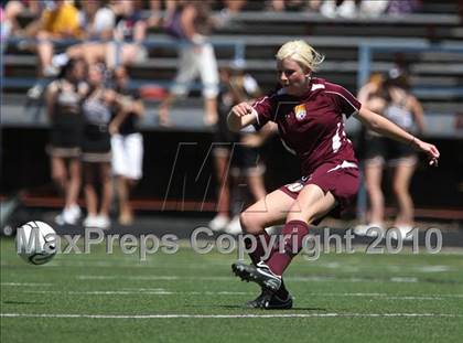 Thumbnail 3 in Rocky Mountain vs. Arapahoe (5A Semifinal) photogallery.