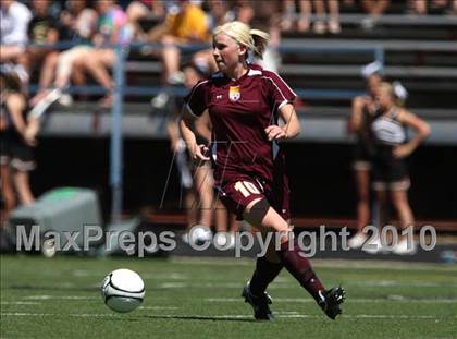 Thumbnail 1 in Rocky Mountain vs. Arapahoe (5A Semifinal) photogallery.