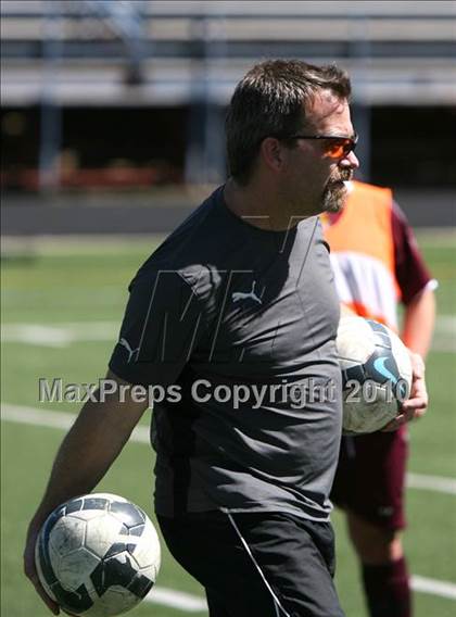 Thumbnail 1 in Rocky Mountain vs. Arapahoe (5A Semifinal) photogallery.