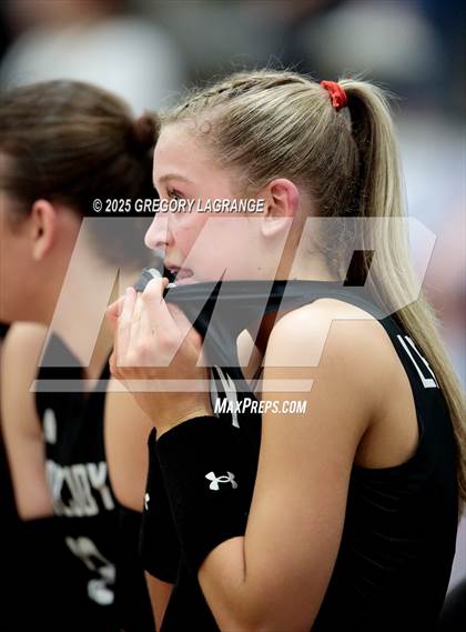 Thumbnail 2 in Lovejoy vs Wakeland (UIL5A Volleyball Area Playoff Division 2) photogallery.
