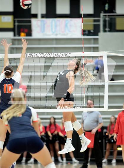 Thumbnail 1 in Lovejoy vs Wakeland (UIL5A Volleyball Area Playoff Division 2) photogallery.