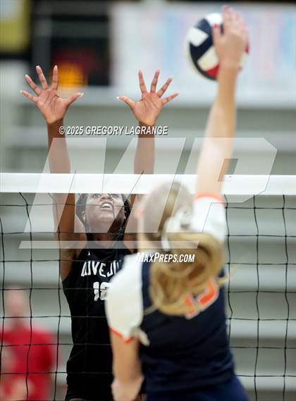 Thumbnail 3 in Lovejoy vs Wakeland (UIL5A Volleyball Area Playoff Division 2) photogallery.